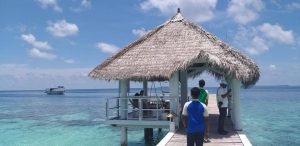 student-visit- at-Maldives